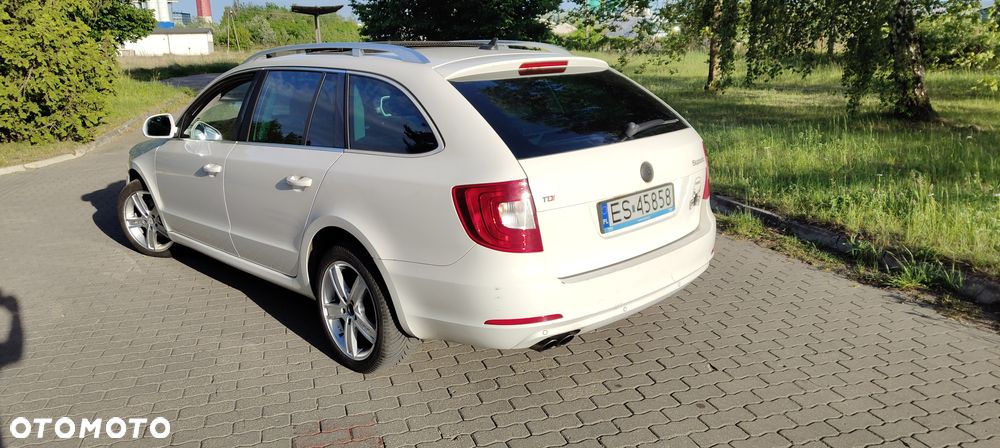 Skoda Superb 2.0 TDI Active DSG - 5