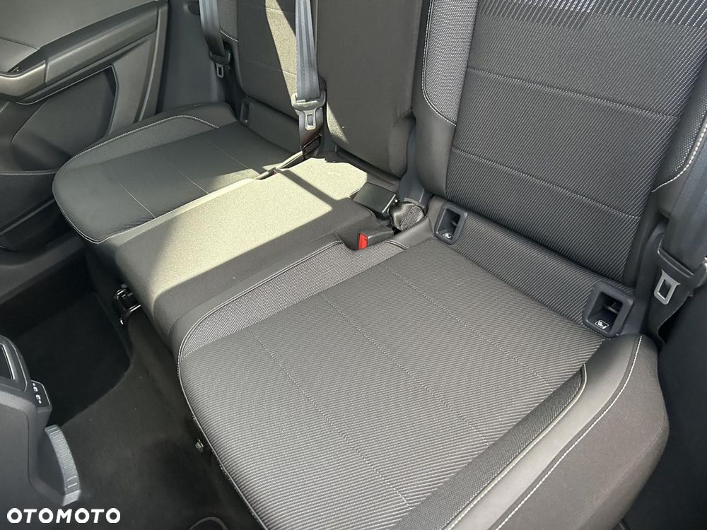 Volkswagen T-Cross - 13