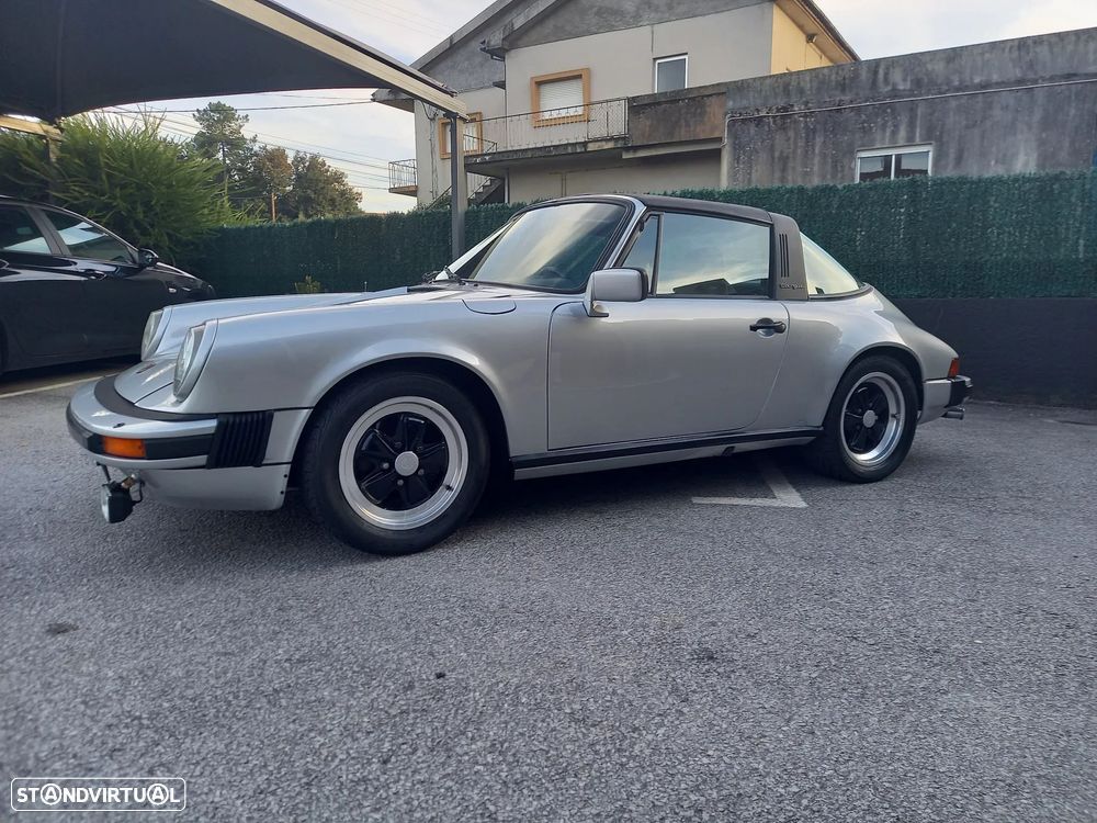 Porsche 911 Série F - 4