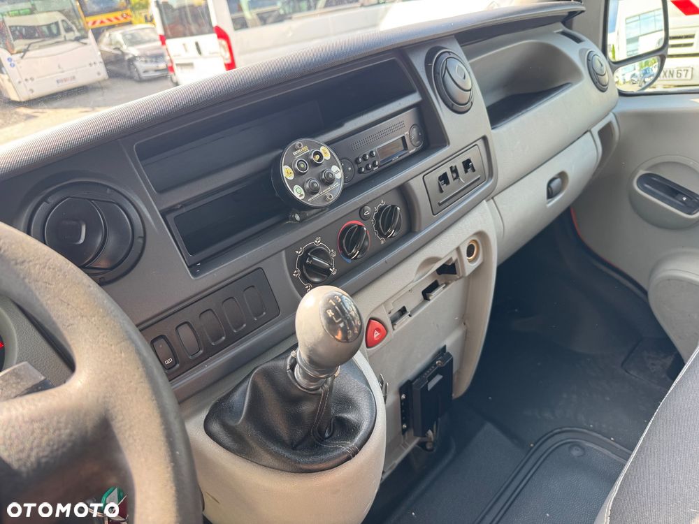 Renault Master Wywrotka brygadowka 7 osób doka  2008. 2.5DCi  Kiper I wł. Wywrot - 16