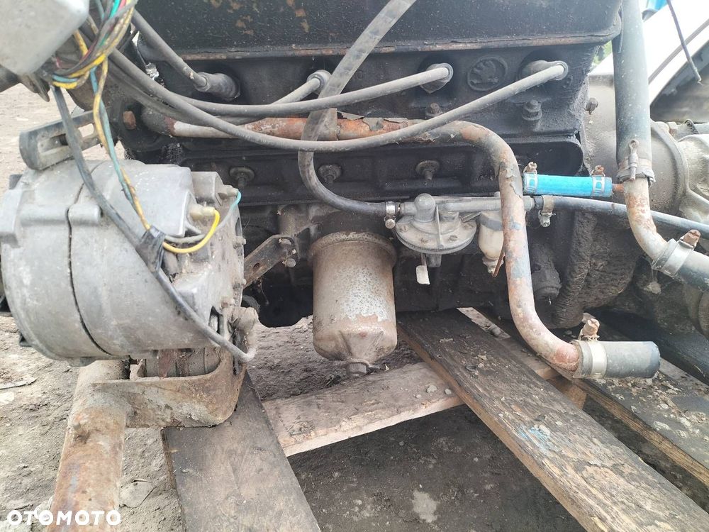 SILNIK BENZYNOWY + KOMPLETNY OSPRZĘT + SKRZYNIA SKODA 105 S I 1.0 8V - 8