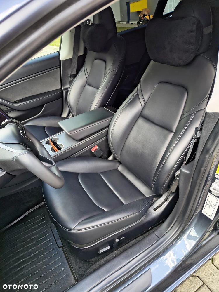 Tesla Model 3 - 13