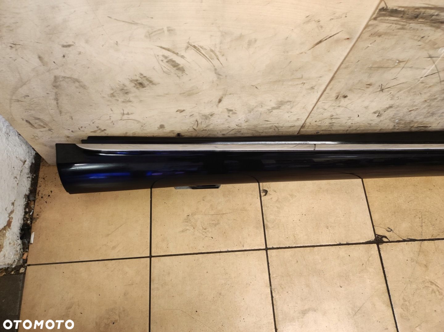 Listwa progowa próg prawy C Klasa W205 205 lift kombi - 2
