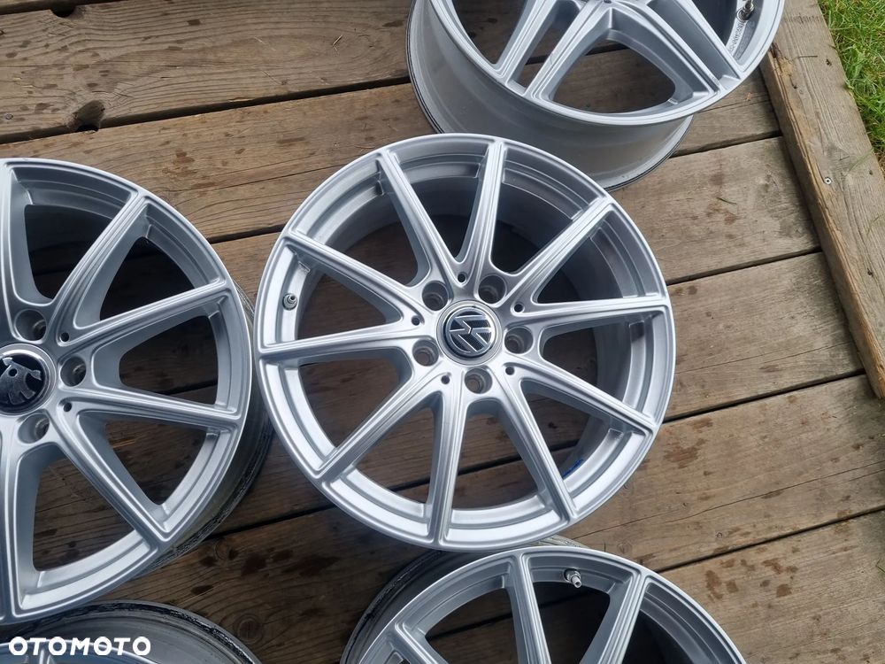 AUDI A4 B7,VW PASSAT,SEAT LEON,SKODA octavia 7x17 ET44,5 5X112 bdb stan - 7