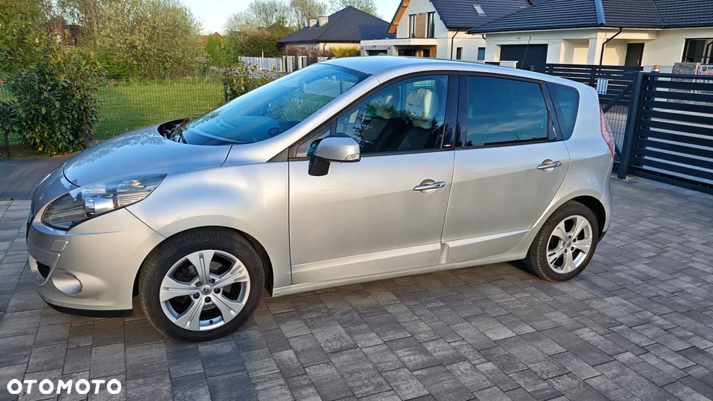 Renault Scenic - 1