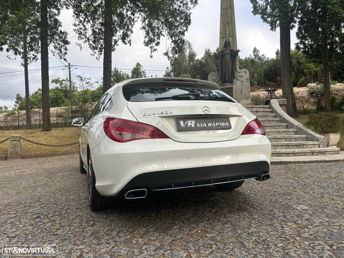 Mercedes-Benz CLA 180 d Shooting Brake Urban - 25