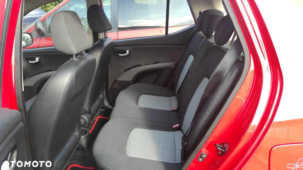 Hyundai i10 1.1 CRDi Comfort - 10