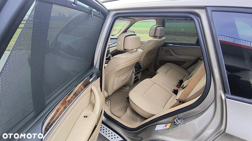 BMW X5 3.0si - 4