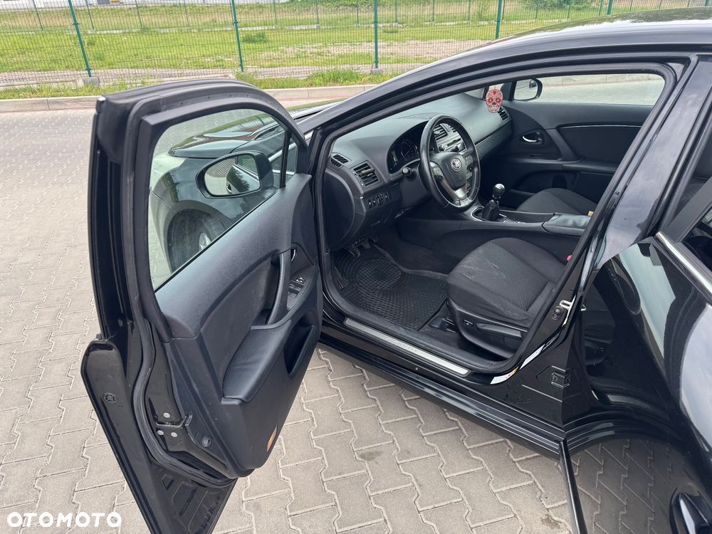 Toyota Avensis 1.8 Sol plus - 10