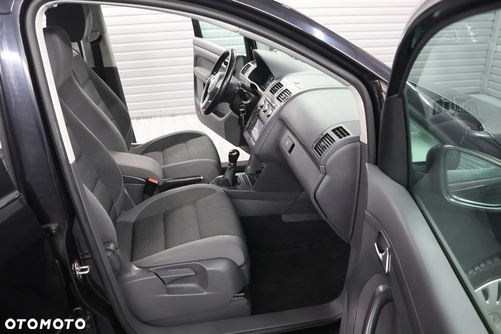 Volkswagen Touran 2.0 TDI DPF BlueMotion Technology Comfortline - 10