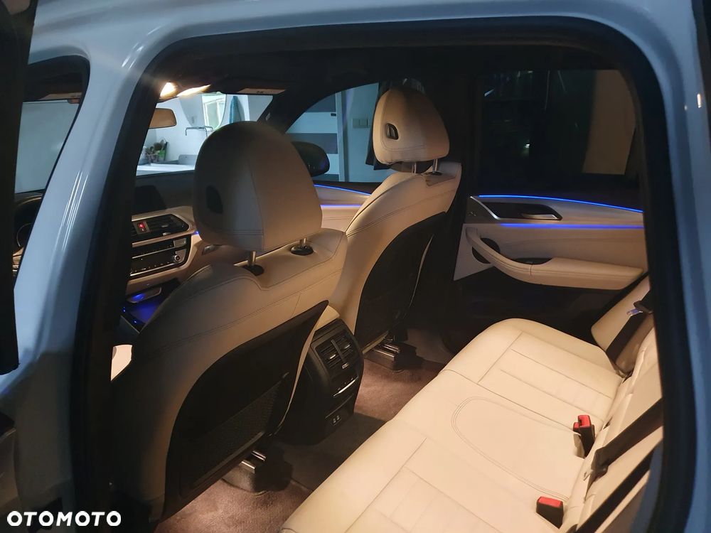BMW X3 xDrive30i Luxury Line - 16