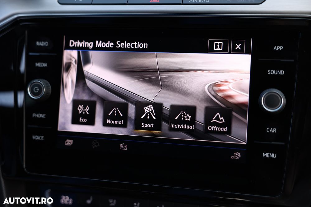 Volkswagen Passat - 35