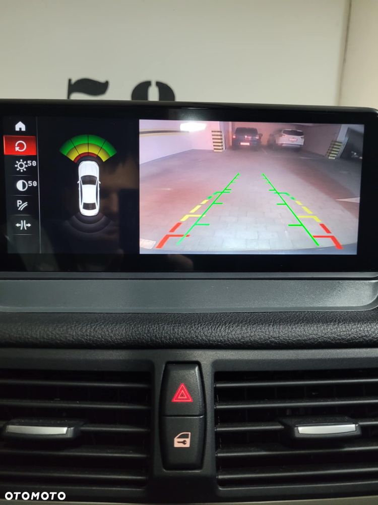 BMW X1 sDrive18i - 9