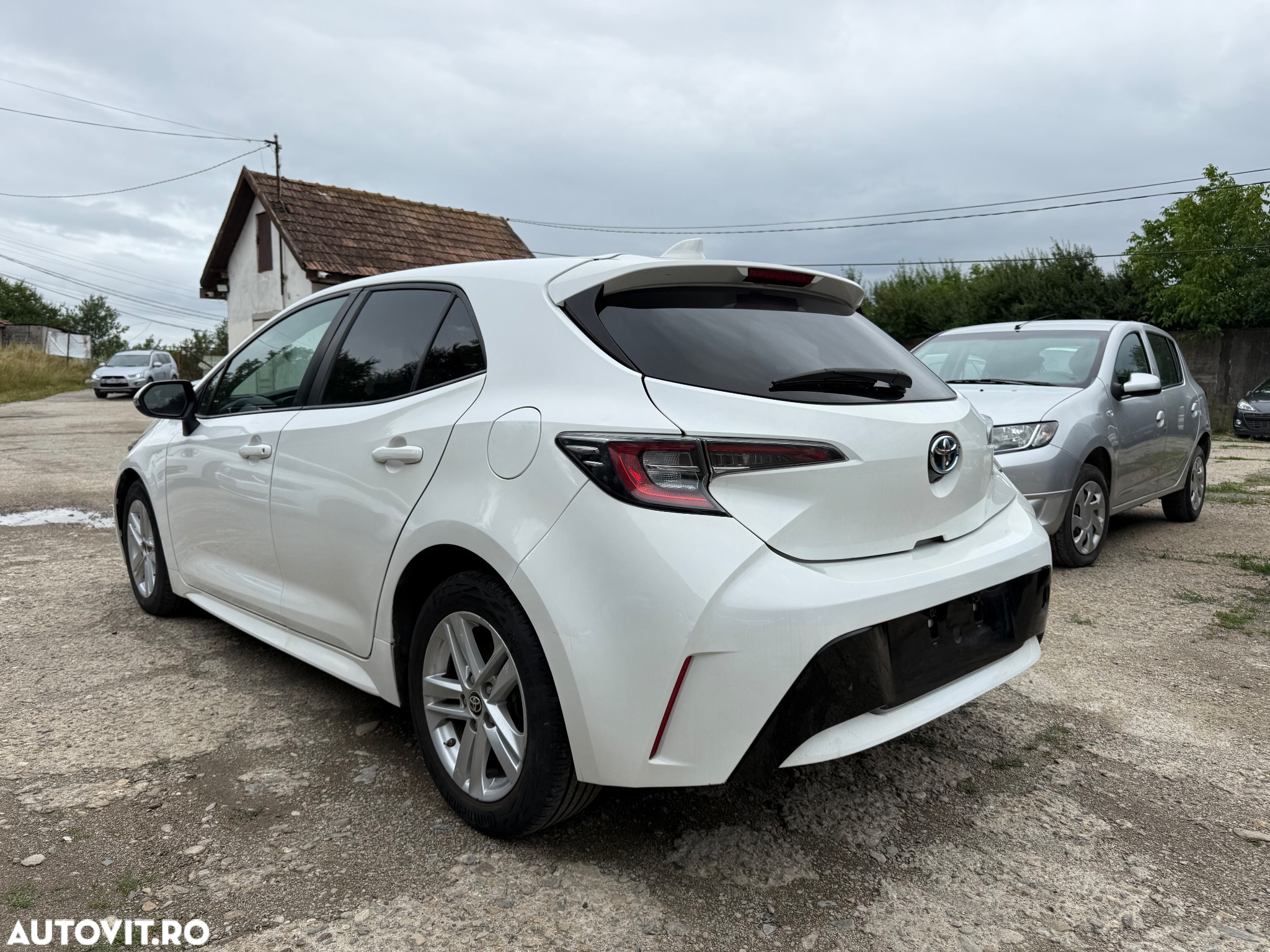 Toyota Corolla 1.8 HSD Exclusive interior Negru - 4