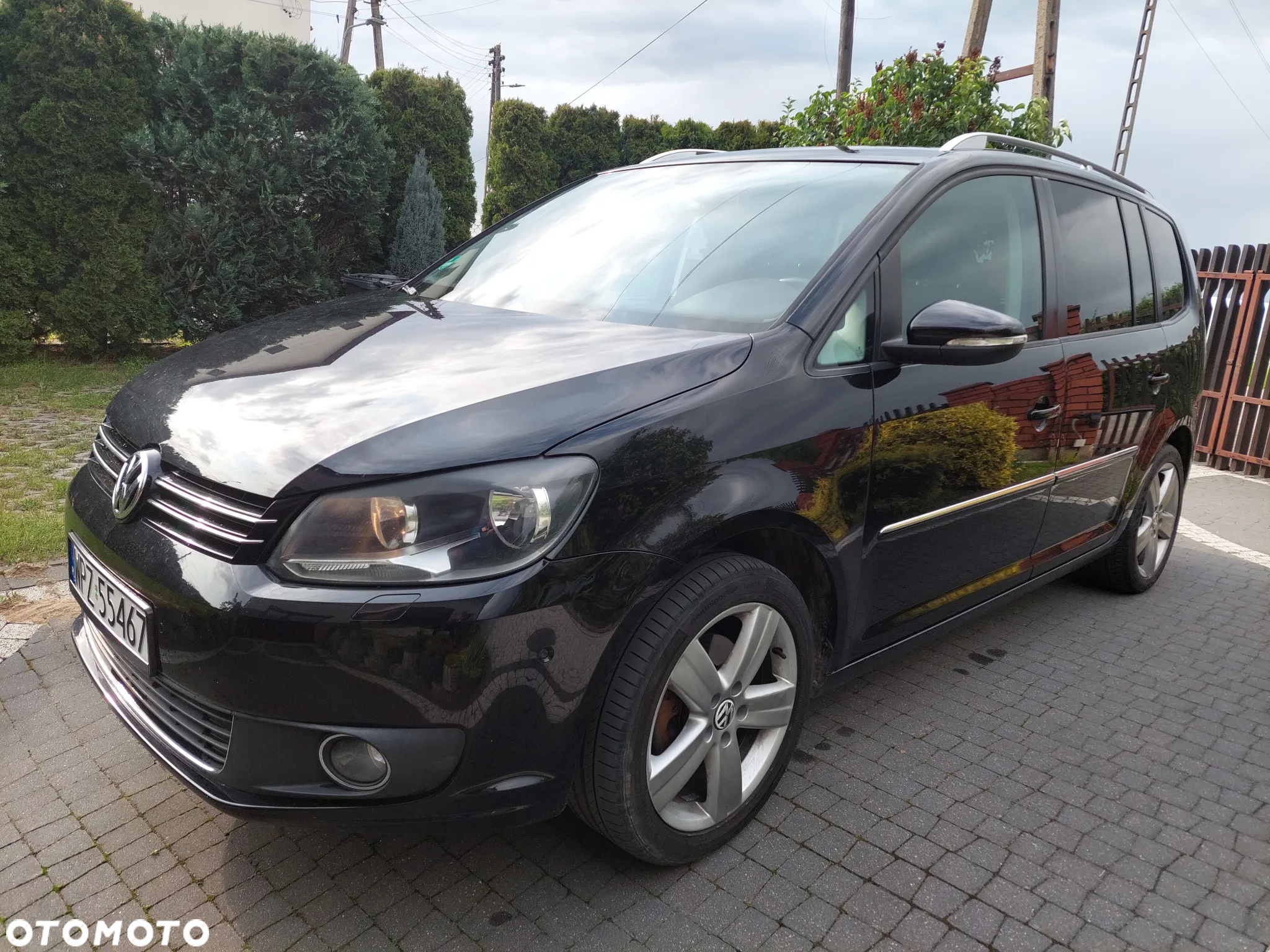 Volkswagen Touran 1.6 TDI DPF Highline DSG - 2