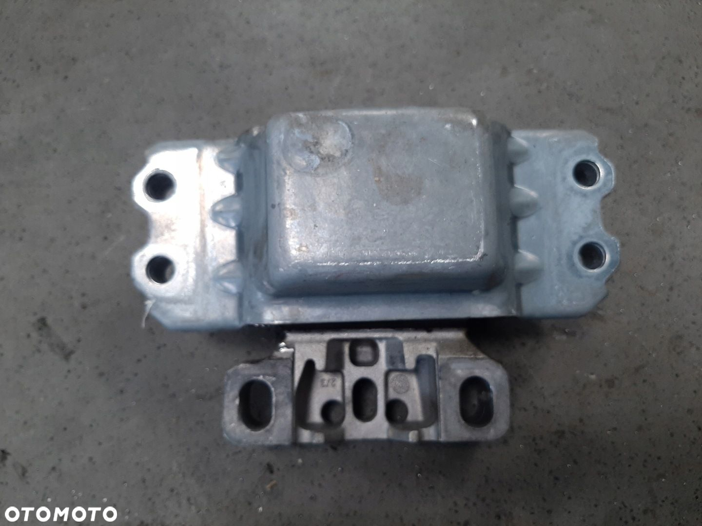 VW CADDY III LIFT DRUGI 2.0 TDI 2015-20 PODUSZKA ŁAPA SILNIKA 1K0199555BB - 2