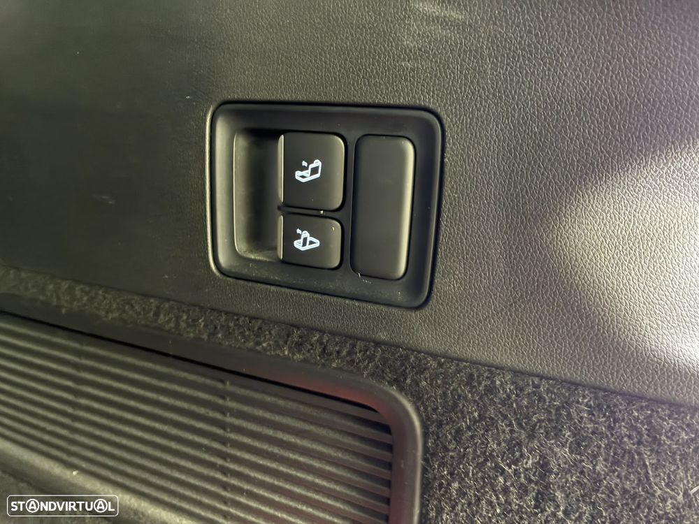 Xpeng G9 78.2 kWh Standard Range - 56