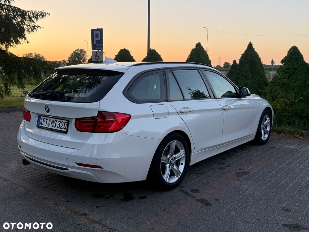 BMW Seria 3 316i Sport Line - 10
