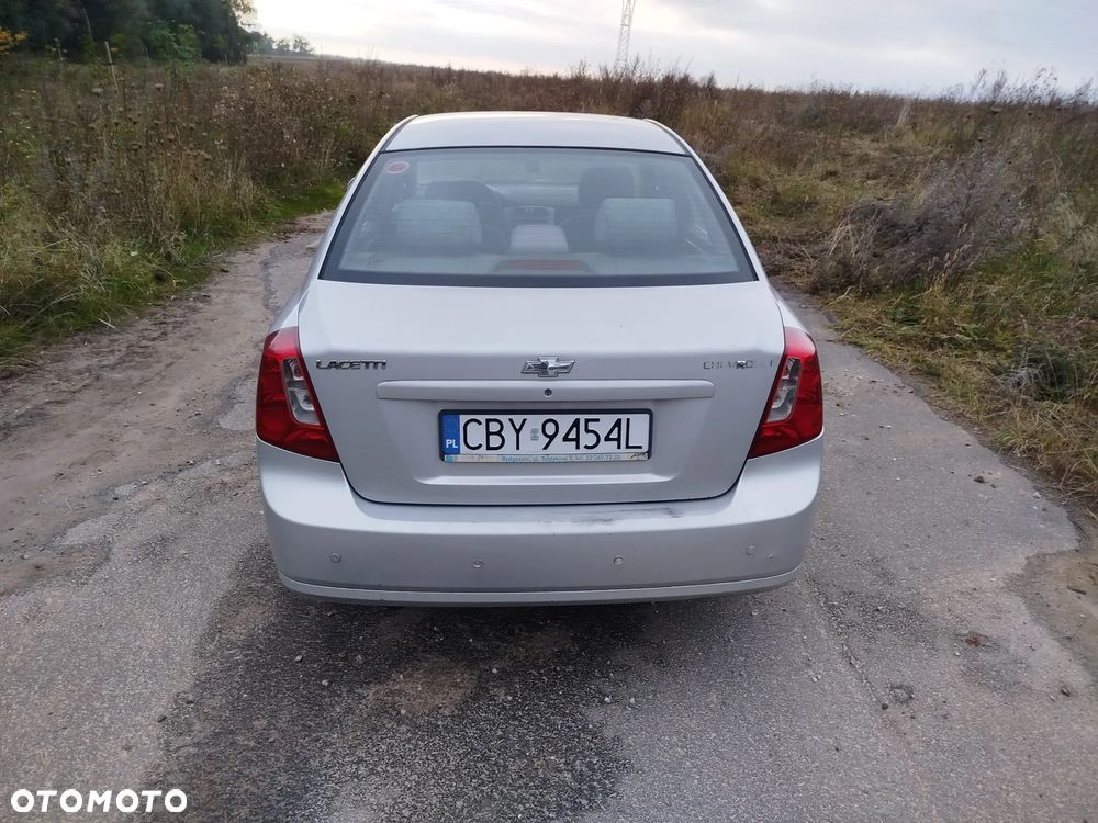 Chevrolet Lacetti - 4