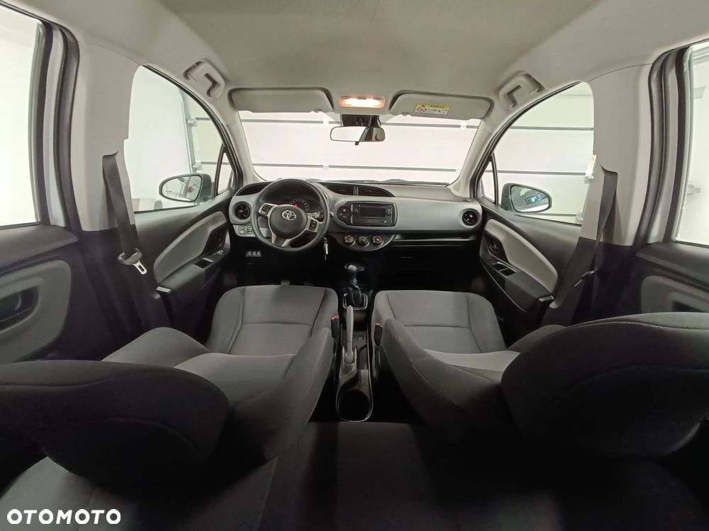 Toyota Yaris 1.0 Life EU6 - 17