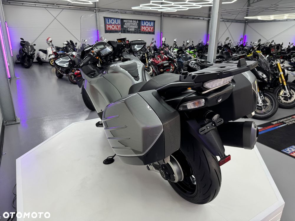 Kawasaki GTR - 8