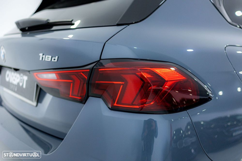 BMW 118 d Pack Desportivo M - 10