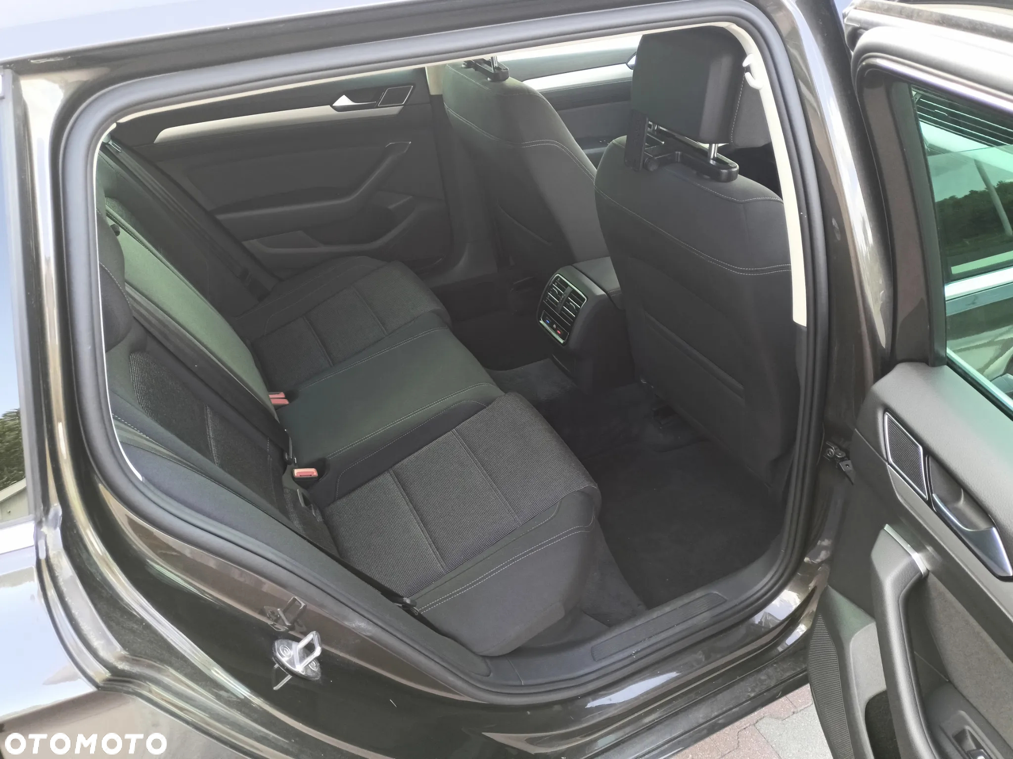 Volkswagen Passat Variant 2.0 TDI (BlueMotion Technology) Comfortline - 5
