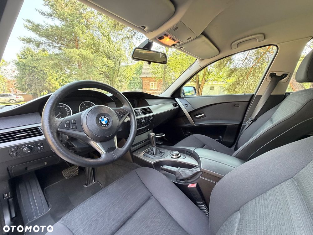 BMW Seria 5 525i - 17