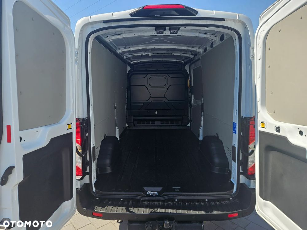 Ford Transit - 11