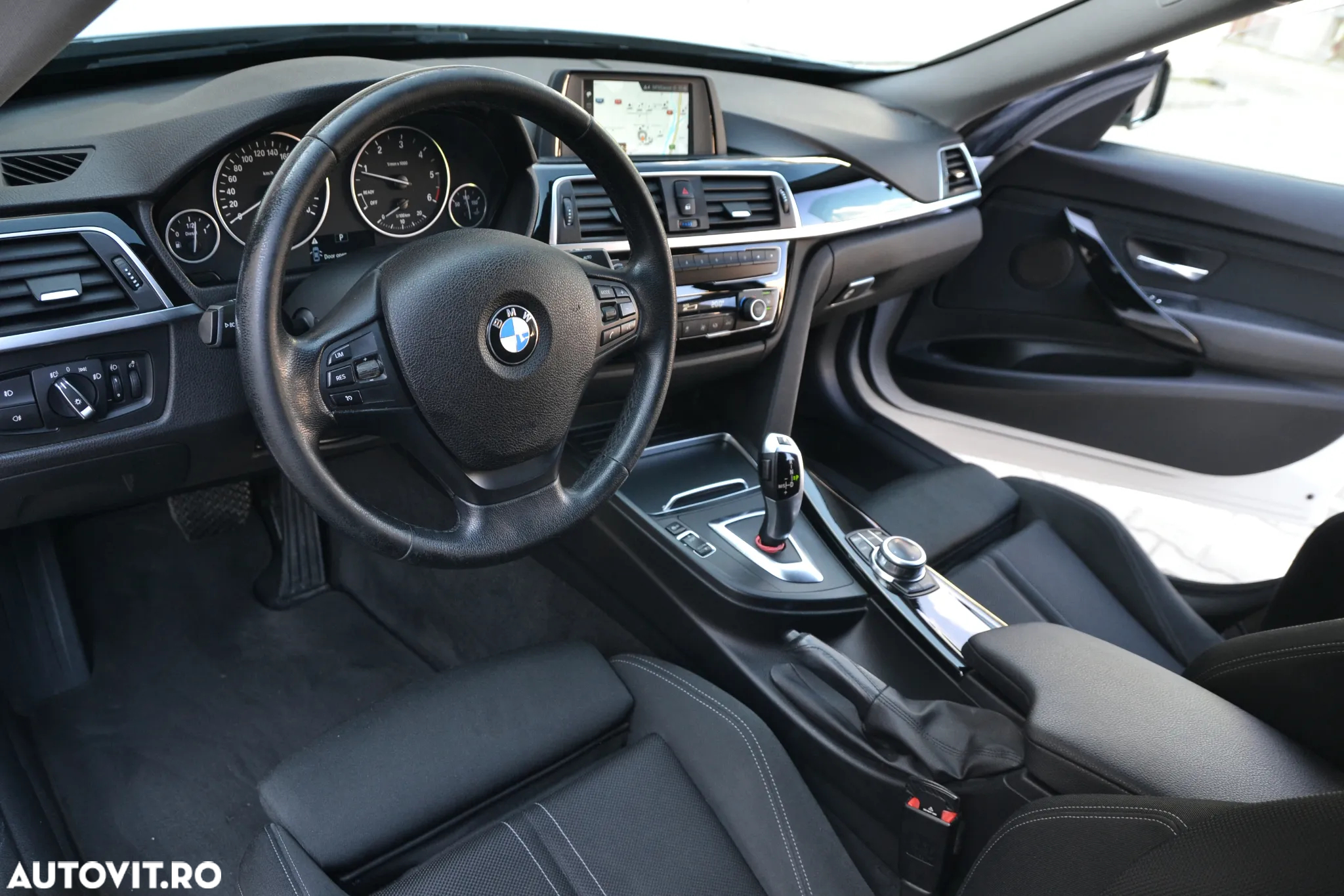 BMW Seria 3 320d Aut. - 8