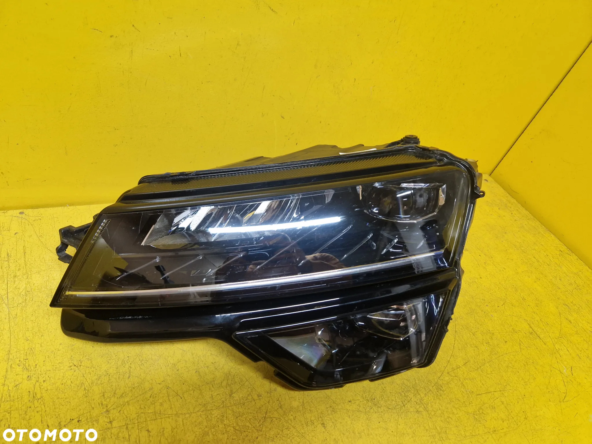 SKODA KAROQ LAMPA LEWA PRZOD FULL LED 57B941015F - 2