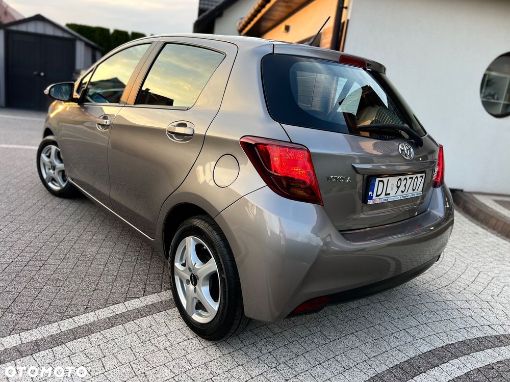 Toyota Yaris 1.0 Premium EU6 - 6