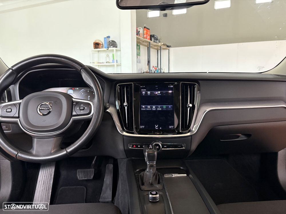 Volvo V60 2.0 D3 Momentum Plus Geartronic - 12