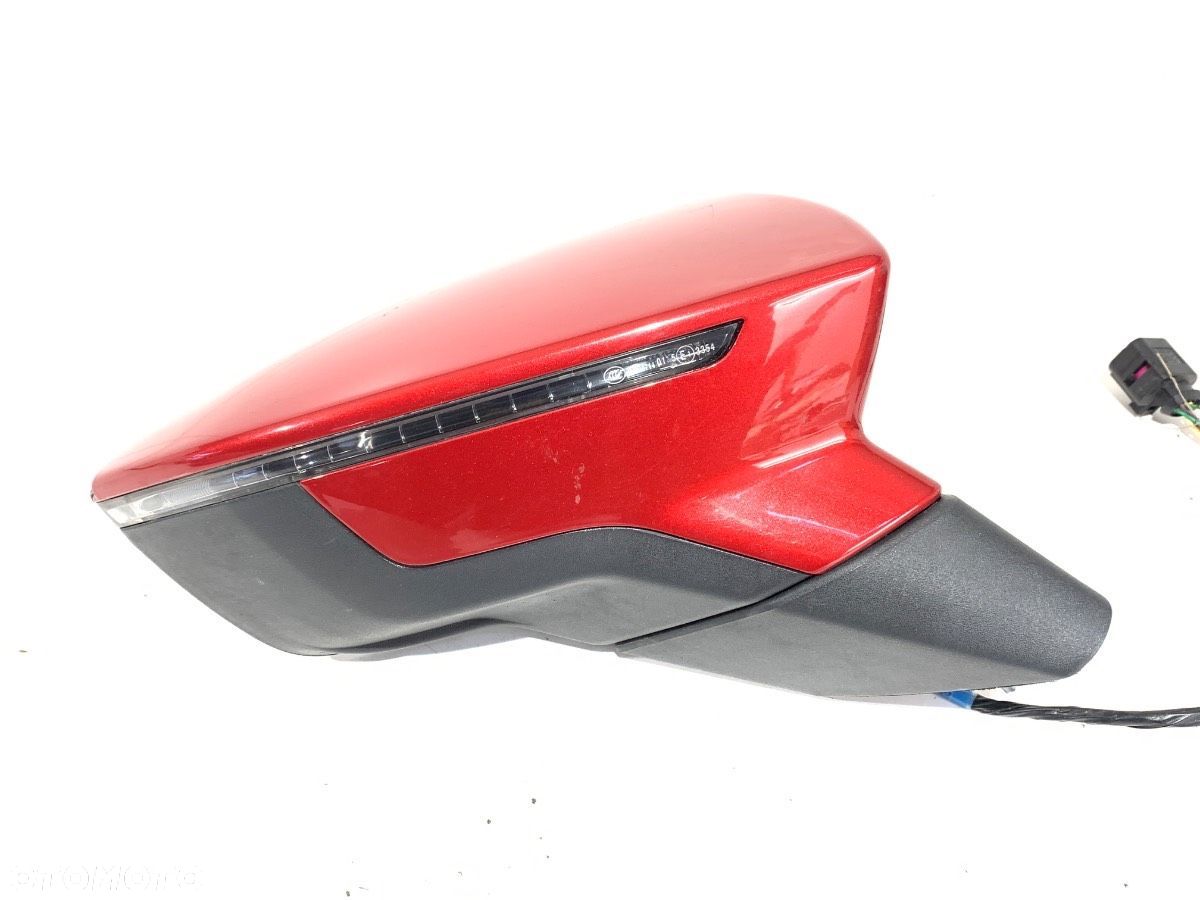 LUSTERKO PRAWY - 251.00 PLN - SEAT LEON (5F1) 2012 - 2022 1.4 TSI 92 kW [125 KM] benzyna 2014 - 2022 - 1