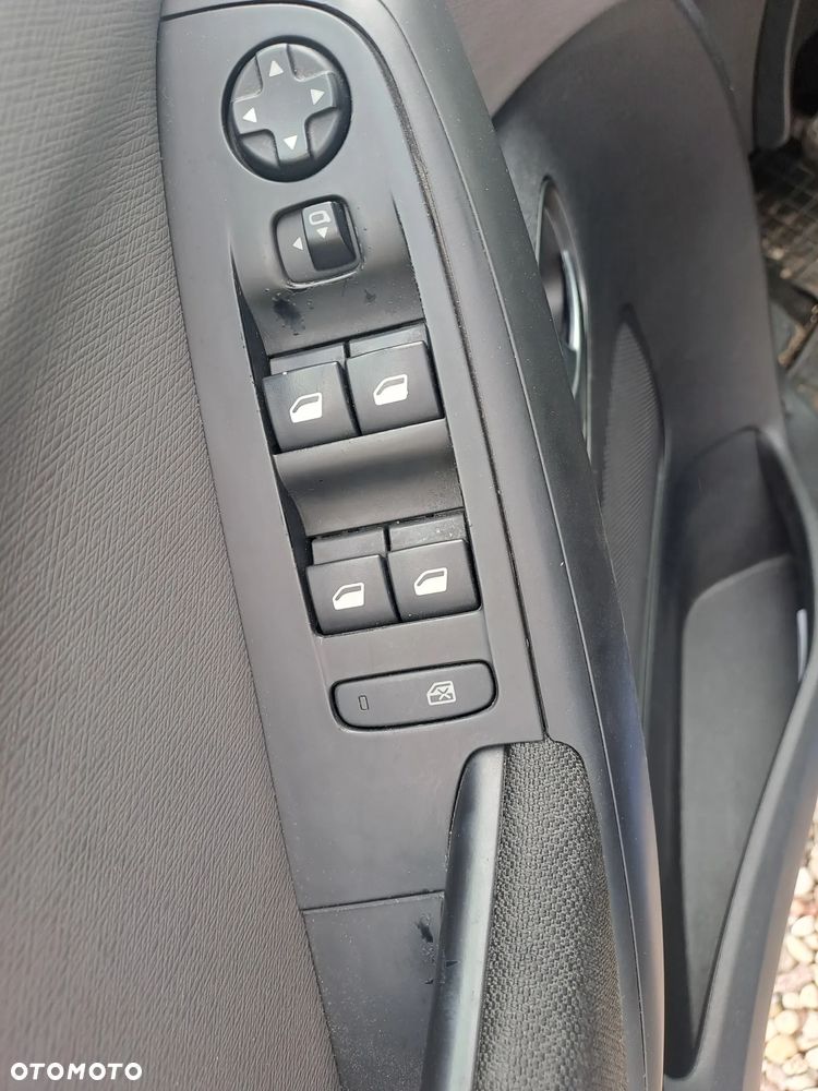 Citroën C4 Picasso 1.2 PureTech Shine S&S - 22