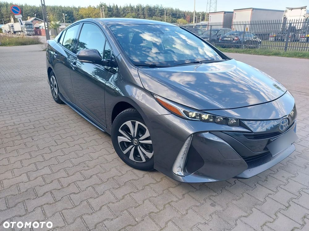 Toyota Prius Plug-in Hybrid Executive - 2