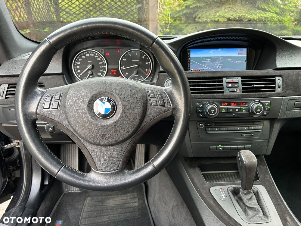 BMW Seria 3 320i M Sport Edition - 25