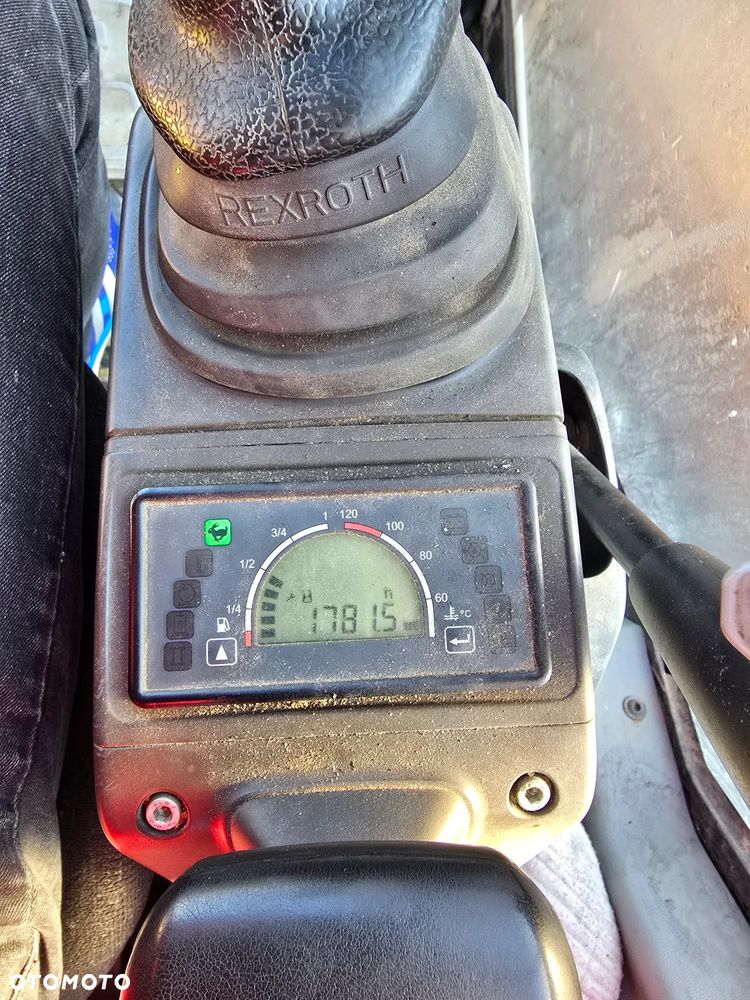 Caterpillar CAT302.4 - 9