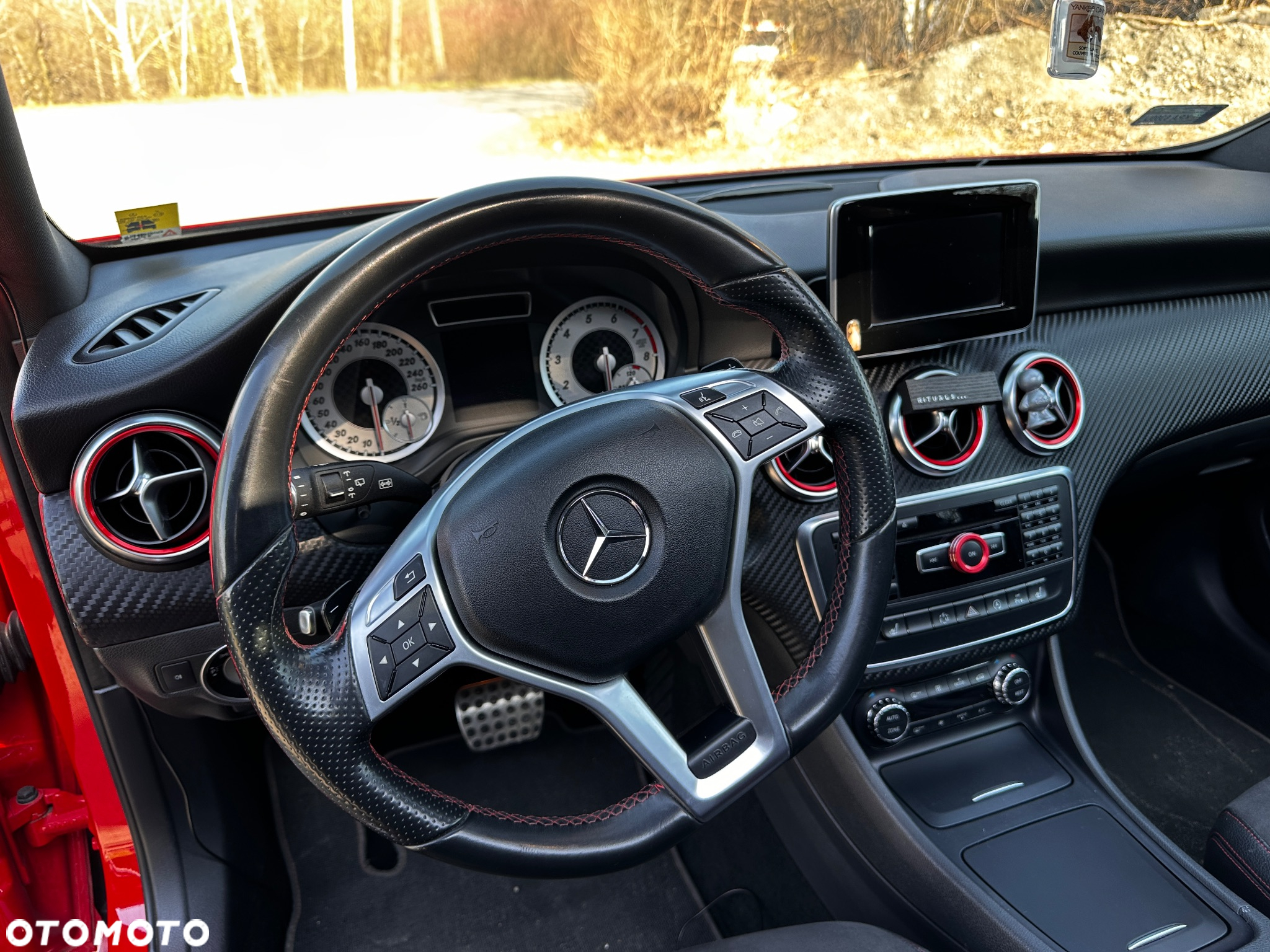 Mercedes-Benz Klasa A 200 7G-DCT AMG Line - 33