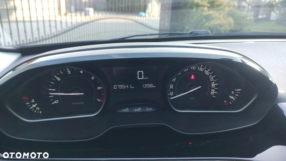 Peugeot 208 PureTech 110 Stop & Start Allure - 14