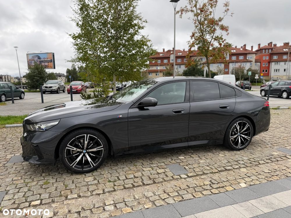 BMW Seria 5 2024 photo 4