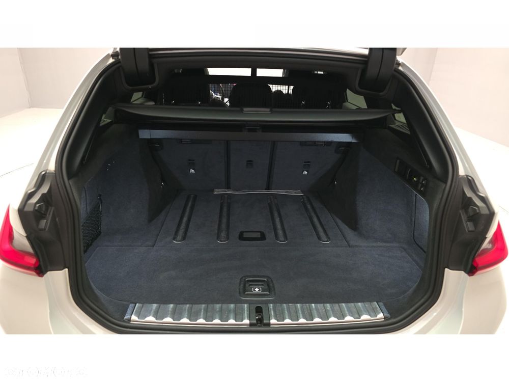 BMW Seria 3 - 24