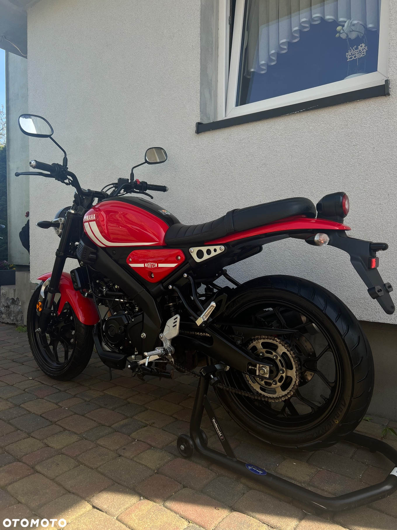 Yamaha XSR - 6