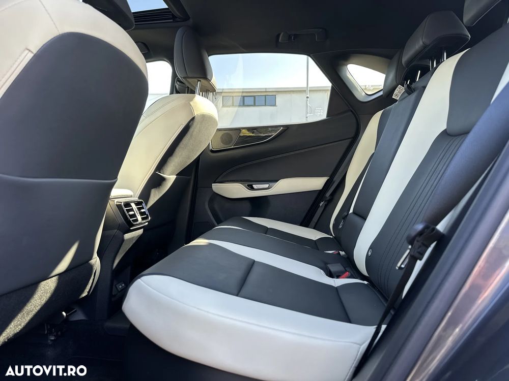 LEXUS NX 2022 — imagine 12