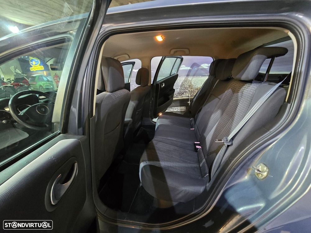 Renault Mégane 1.5 dCi Confort - 8