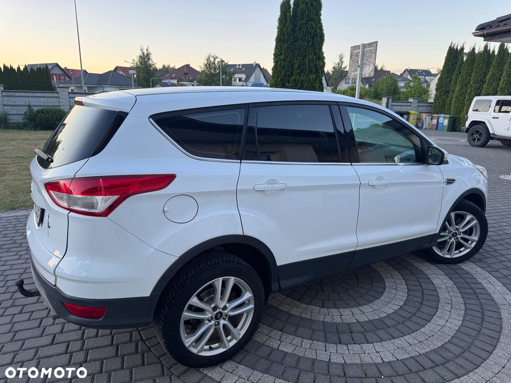 Ford Kuga 2.0 TDCi 2x4 Titanium - 9