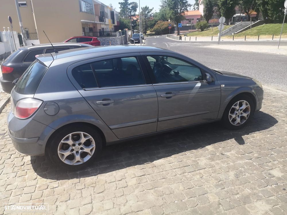 Opel Astra 1.3 CDTI Cosmo - 4