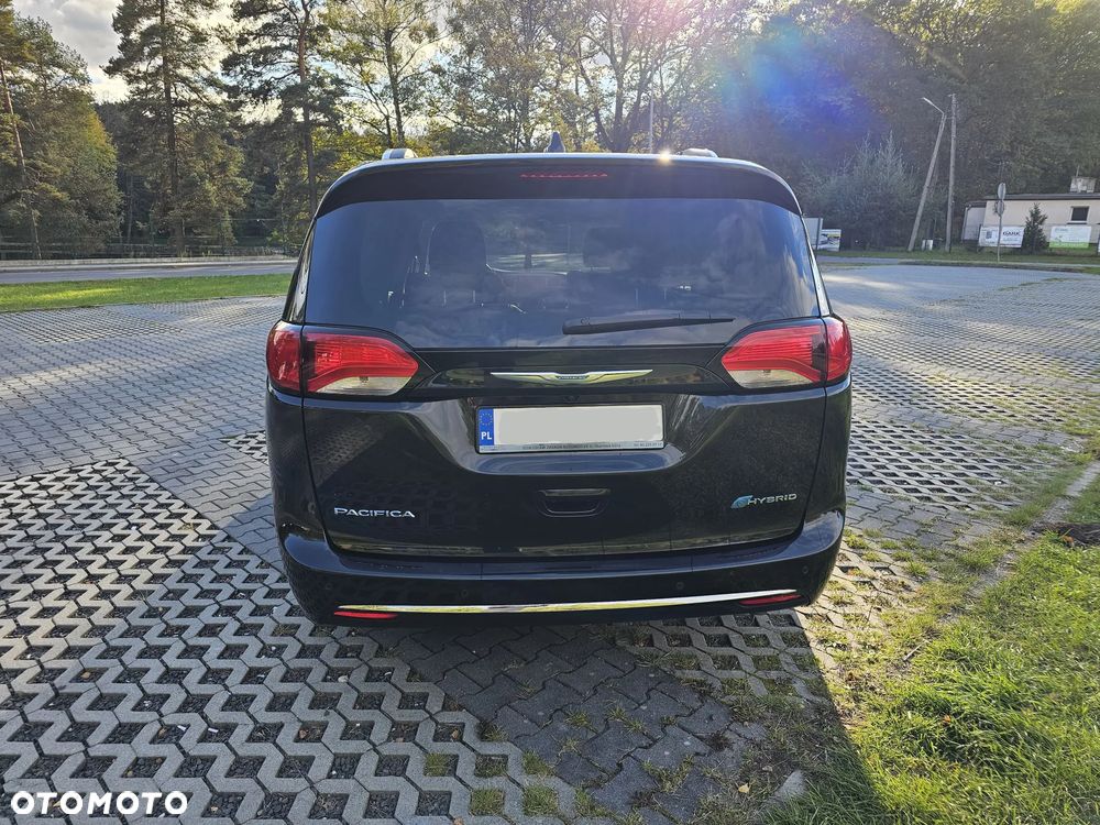 Chrysler Pacifica - 3