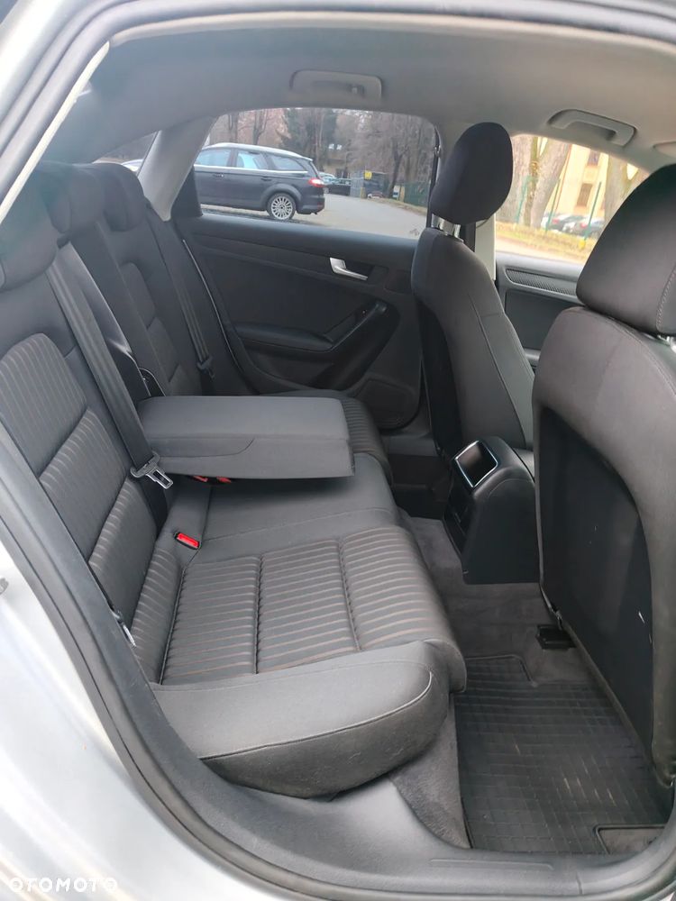 Audi A4 Limousine - 12