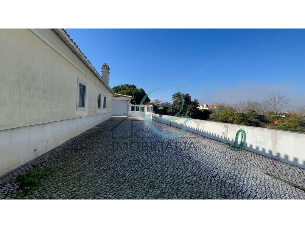 Moradia T4 em Azeitão - Excelente Oportunidade - Grande imagem: 3/29